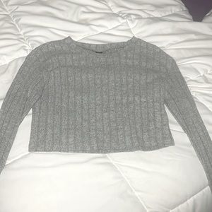 XS Light grey shein crop top, lightly used, no damage.